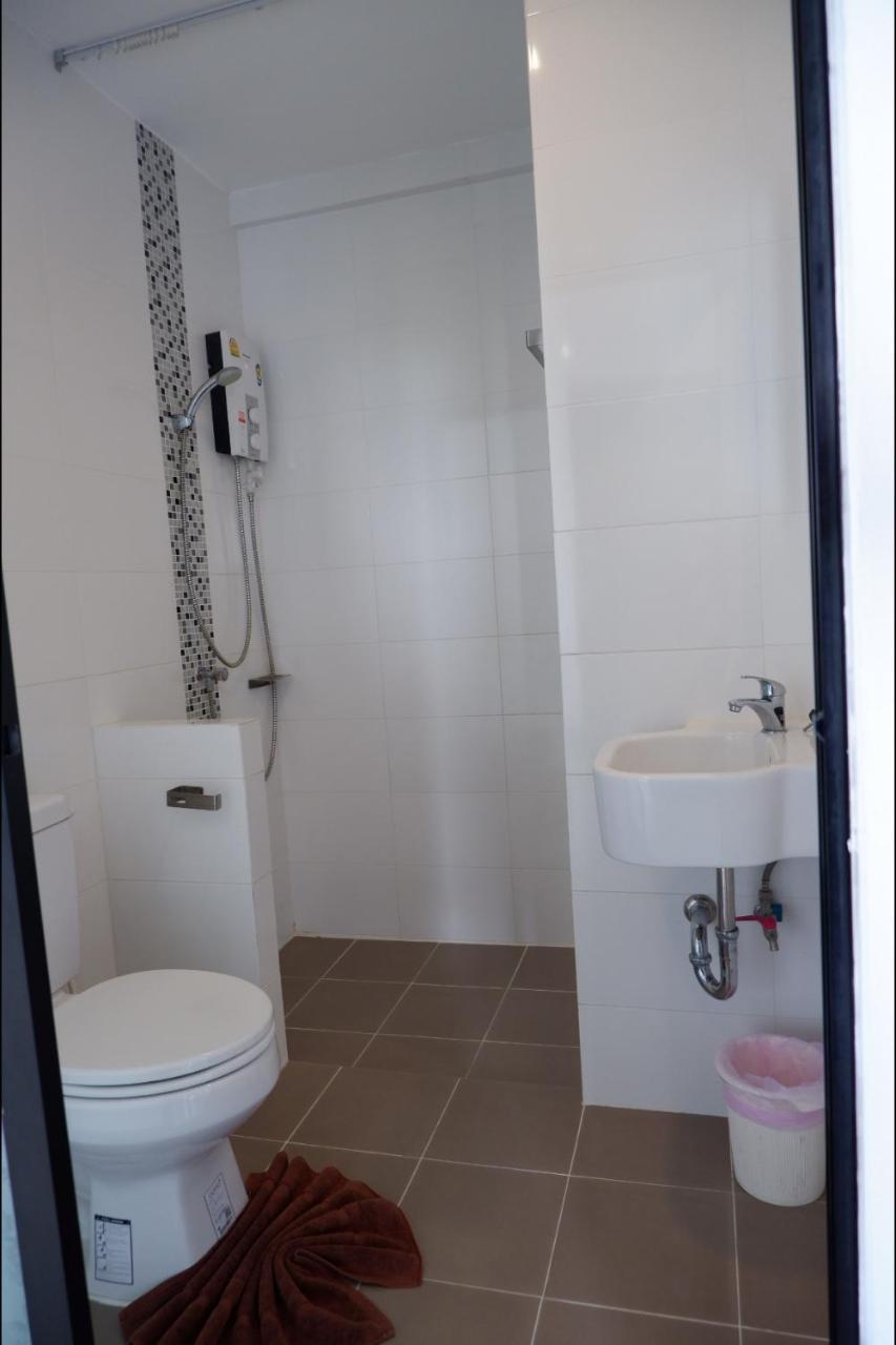 Izen Budget Hotel & Residence Rayong Dış mekan fotoğraf